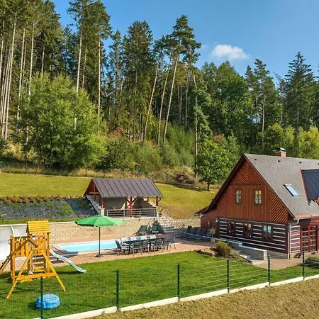Beautiful Wellness Near The Giant Mountains فيلة *